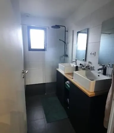 Maison En Bois Hotel 3*